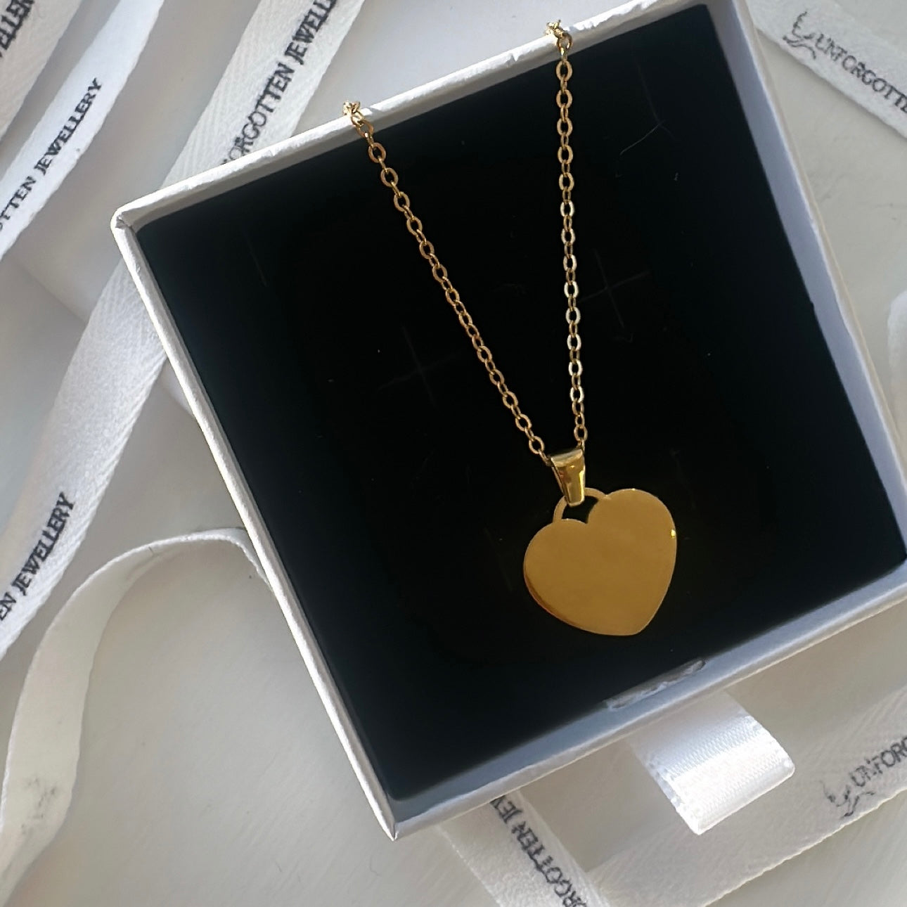 Engraved Classic Heart Pendant Necklace