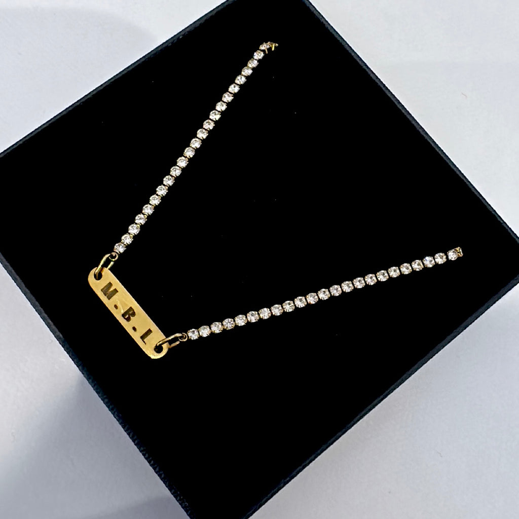 Engraved diamanté necklace