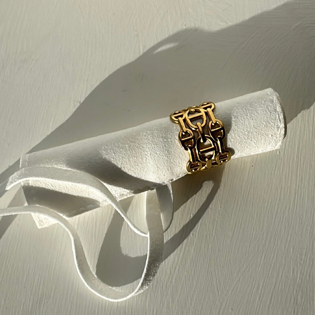 Thick link adjustable Ring