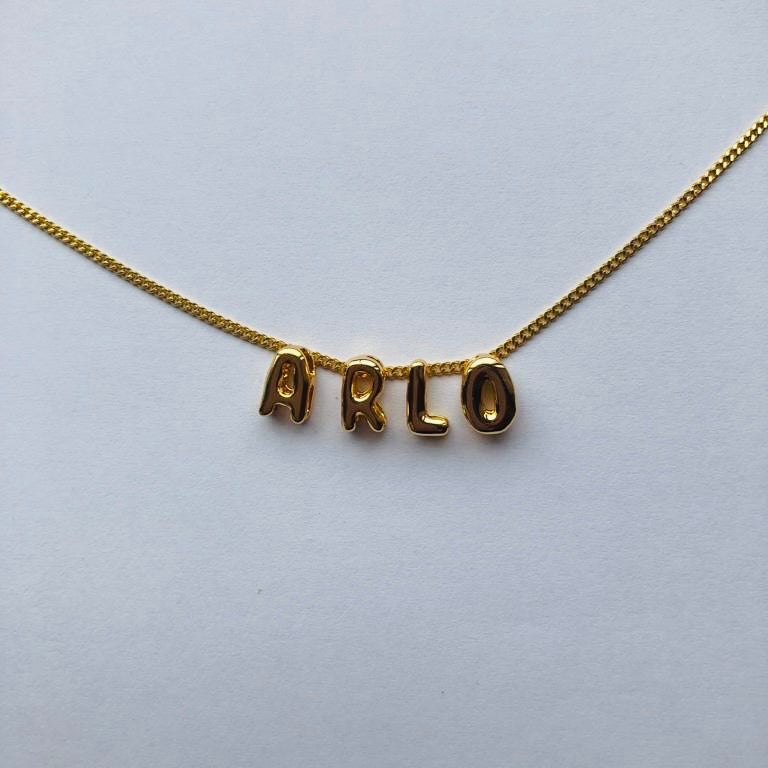 Mini Bubble Name Necklace Single name