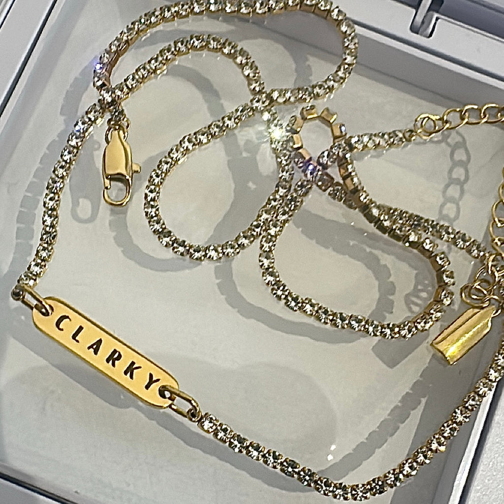 Engraved diamanté necklace