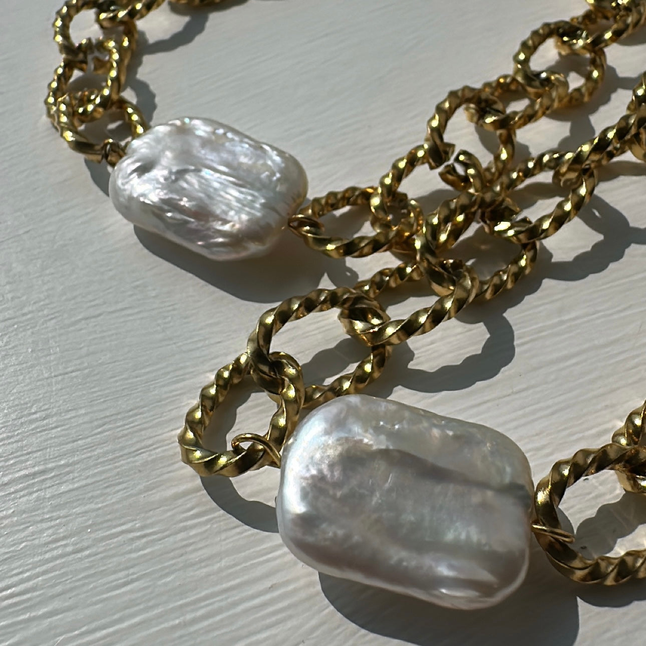 Golden Drift pearl Bracelet