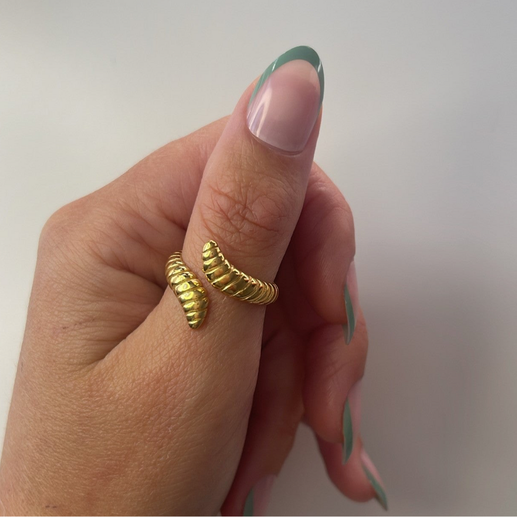 Shay adjustable Ring