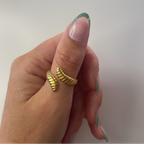 Shay adjustable Ring