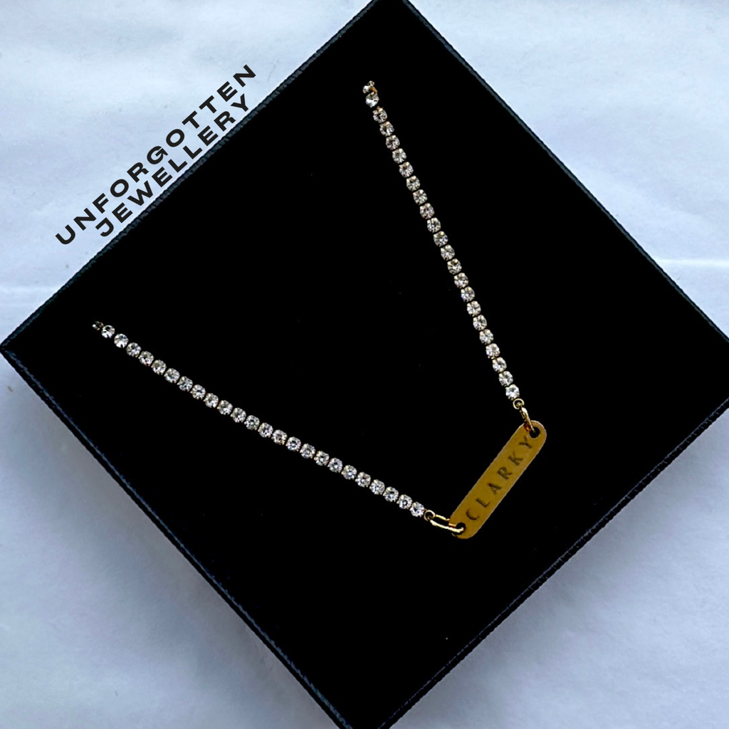Engraved diamanté necklace