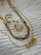 Mini Bubble Name Necklace Single name