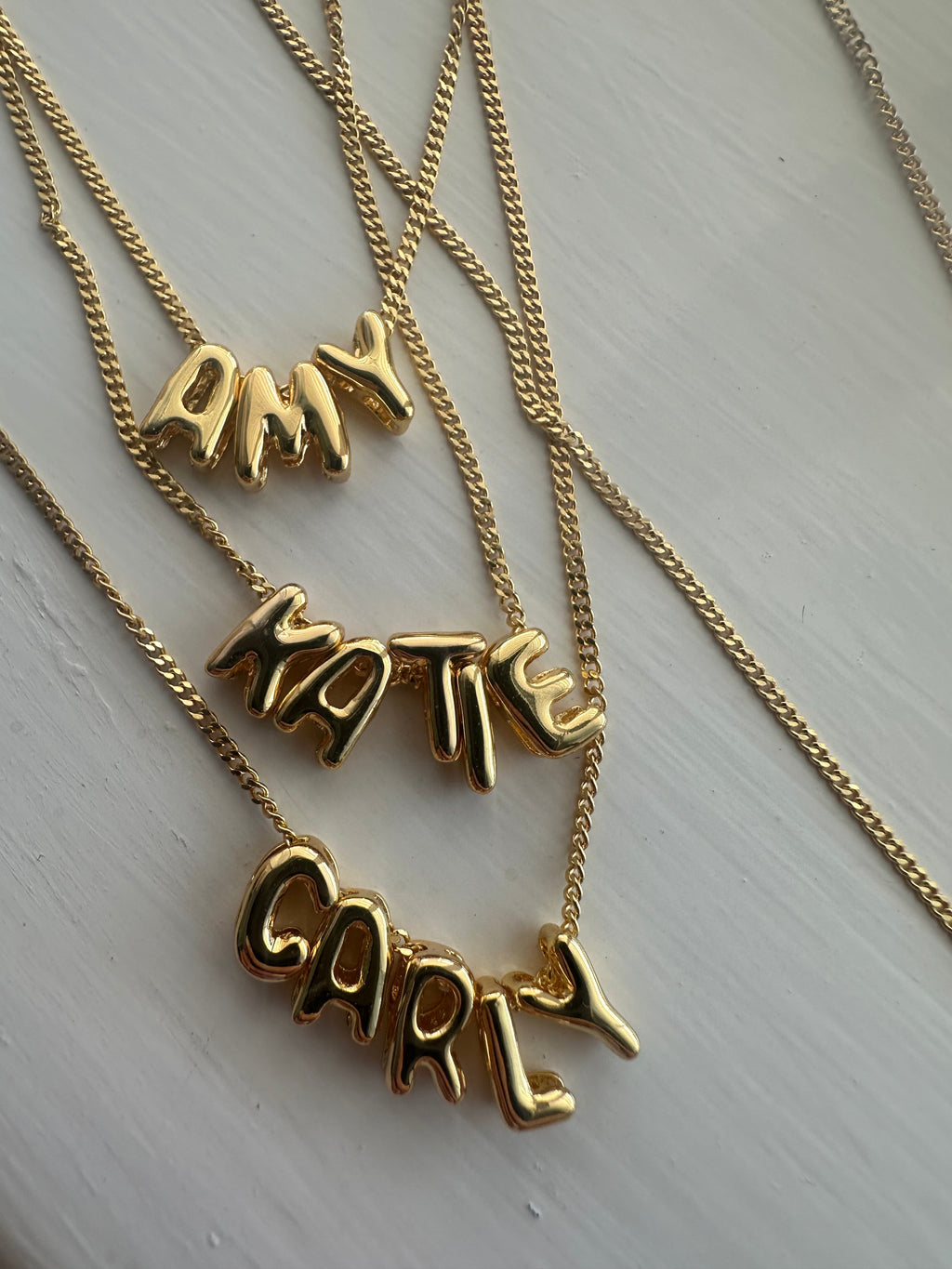 Mini Bubble Name Necklace Single name