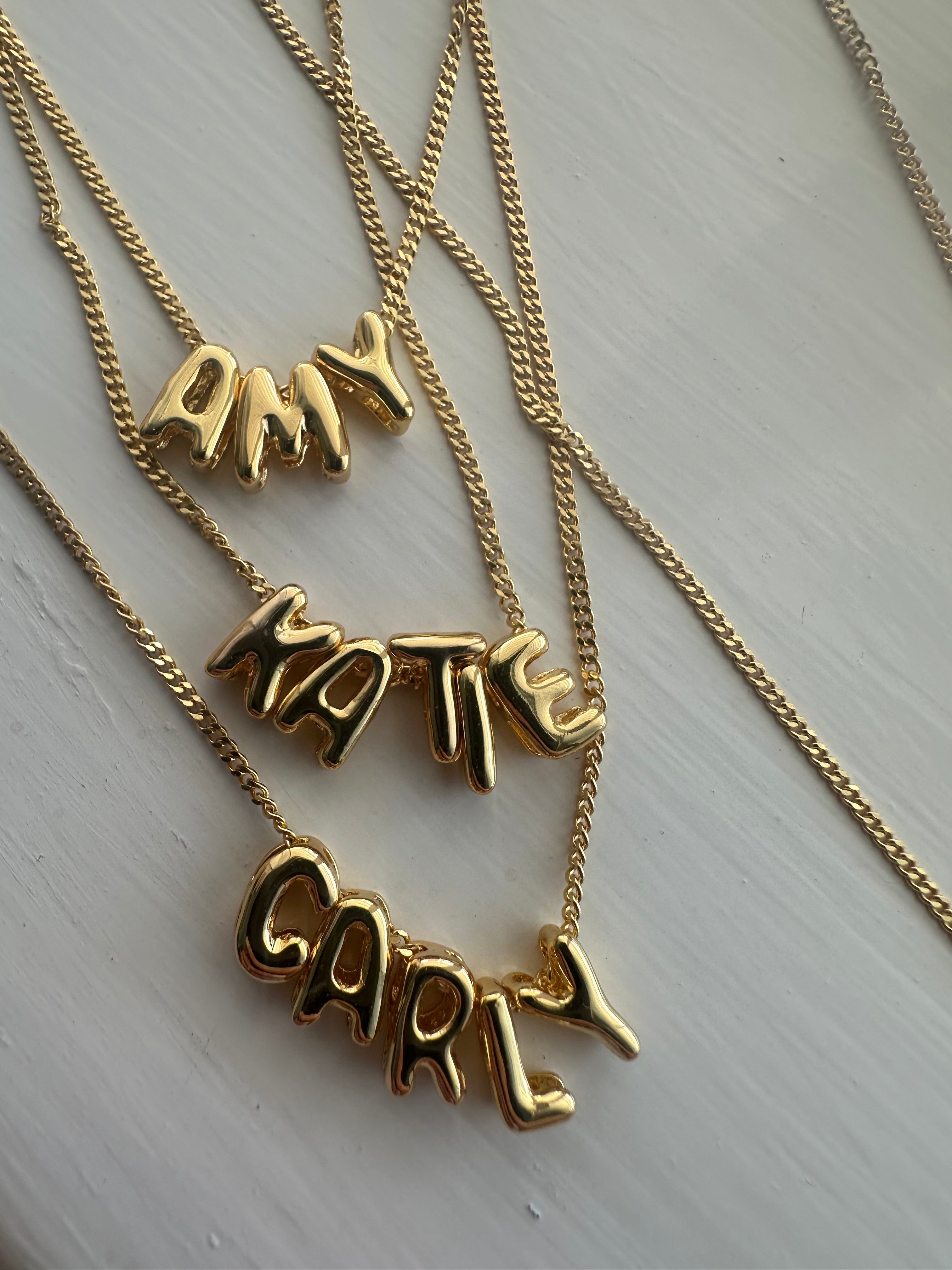 Mini Bubble Name Necklace Single name